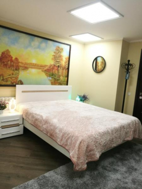 Apartment on Pushkinskaya 63 'Family'